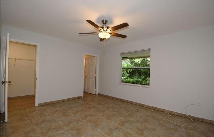 501 Sw 17th St - Photo 5 of 9