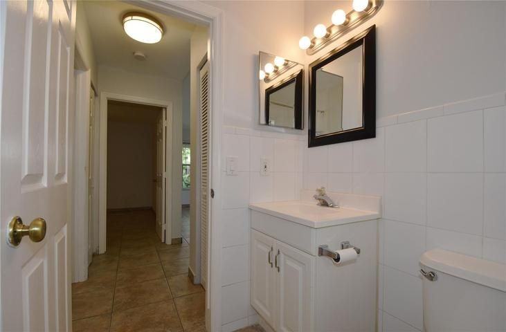 501 Sw 17th St - Photo 7 of 9