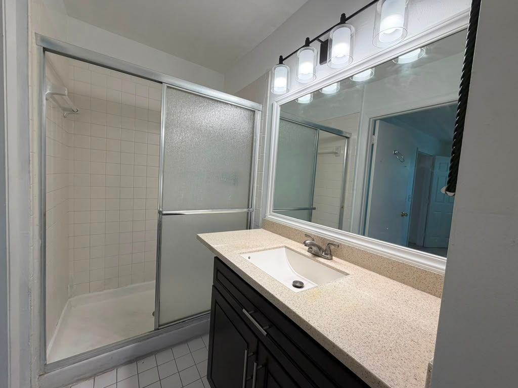 10393 Nw 8th St - Photo 7 of 7