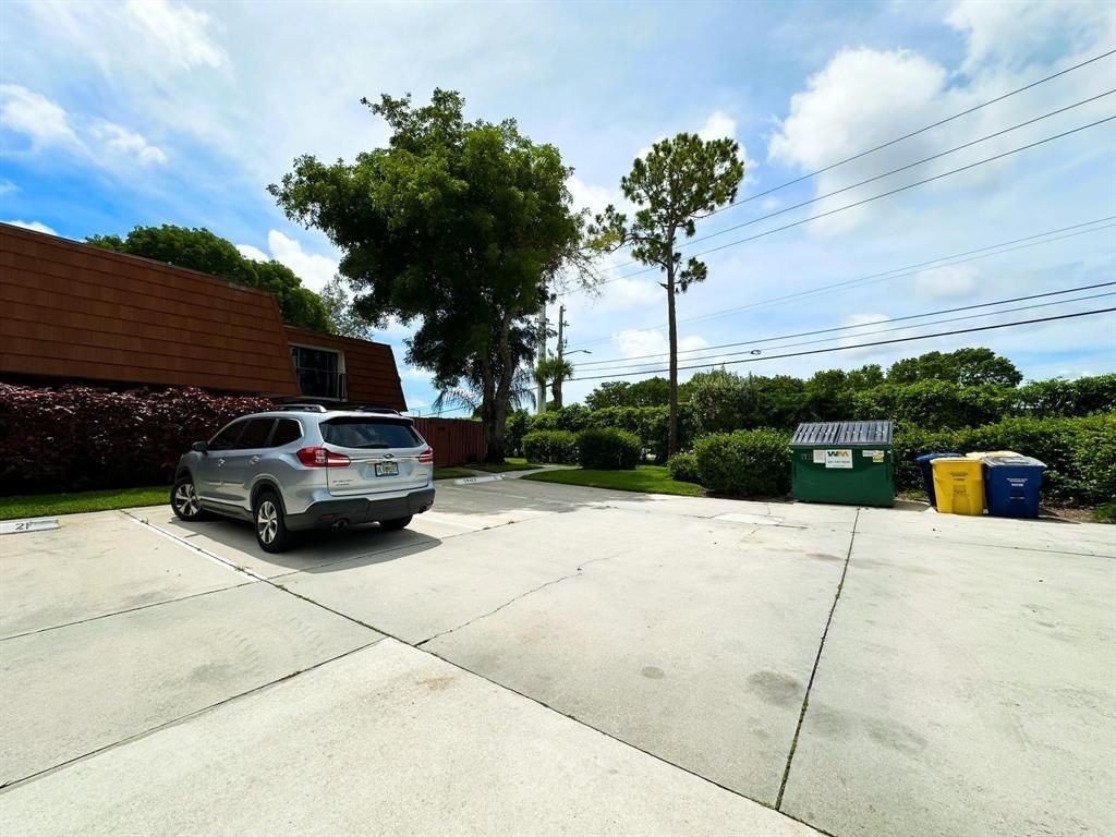 1545 Augusta Cir - Photo 3 of 13