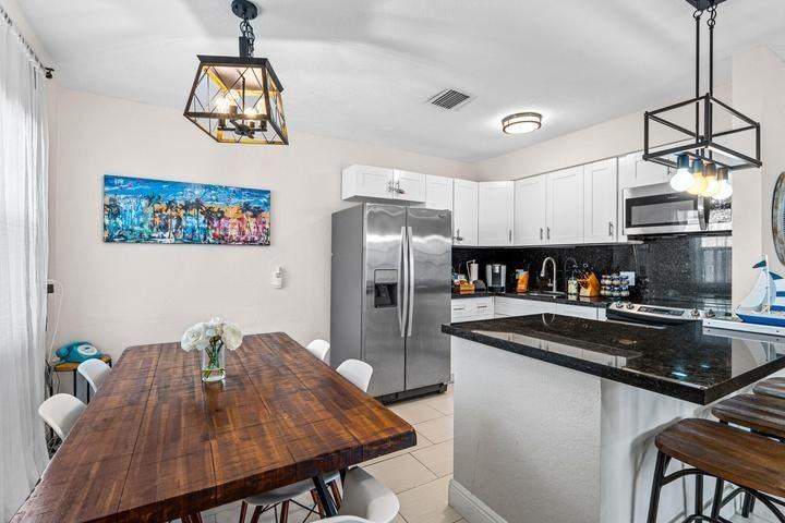 1508 Ne 15th Ave - Photo 4 of 15