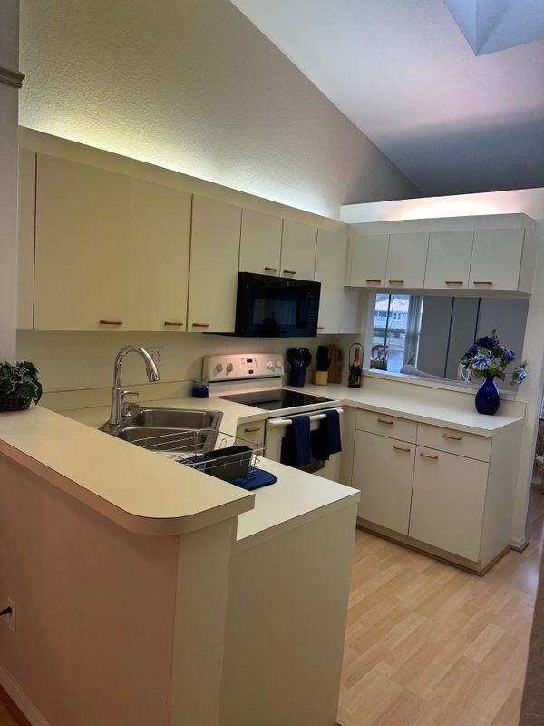 306 Emerald Bay Cir ##J5 - Photo 7 of 27