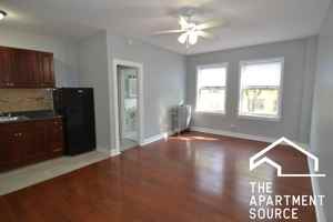 featured image of 6930 N Greenview Ave #602