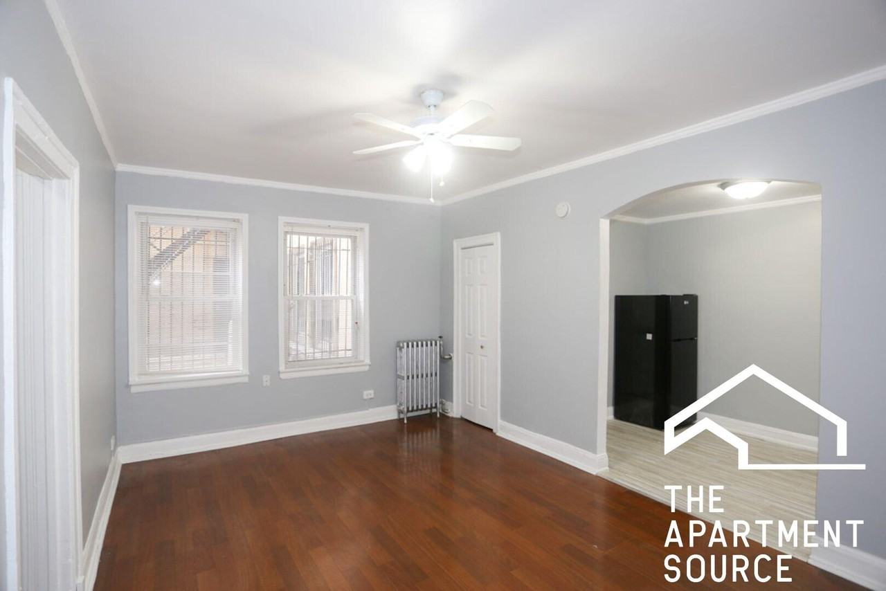 6930 N Greenview Ave #602 - Photo 2 of 10