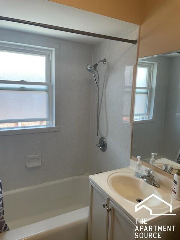 3110 Calwagner St #1W - Photo 4 of 4