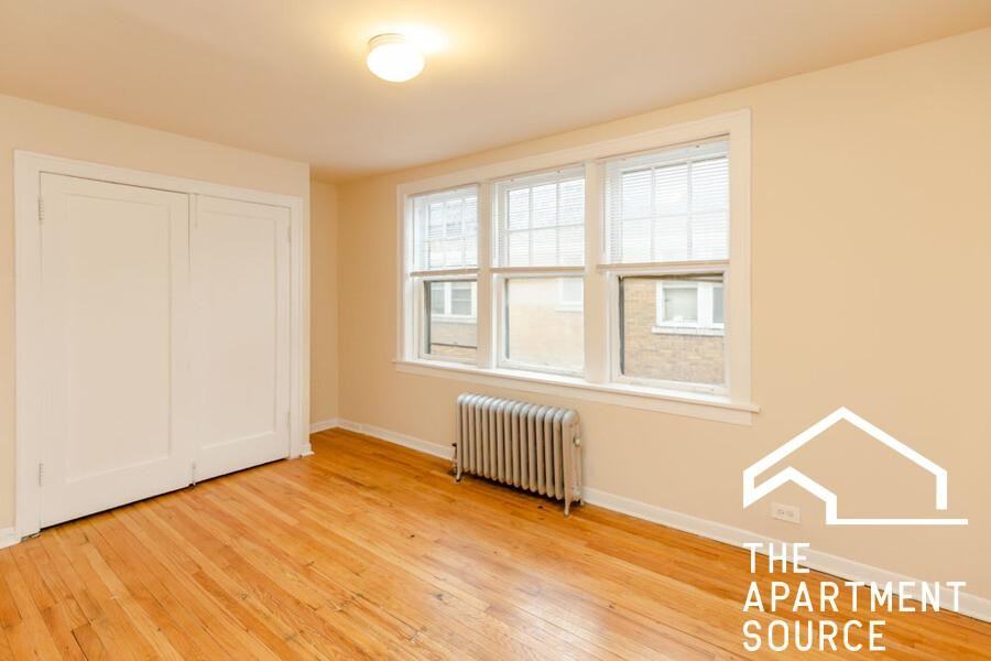 5011 W Cermak Rd #1 - Photo 3 of 4