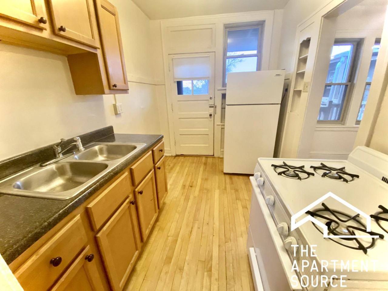 154 Des Plaines Ave #K - Photo 4 of 25