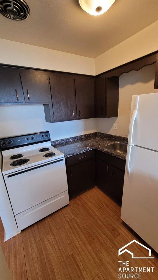 7300 W North Ave #5A - Photo 2 of 21