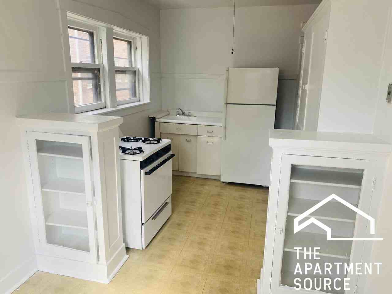 104 Lincoln Ave #2E