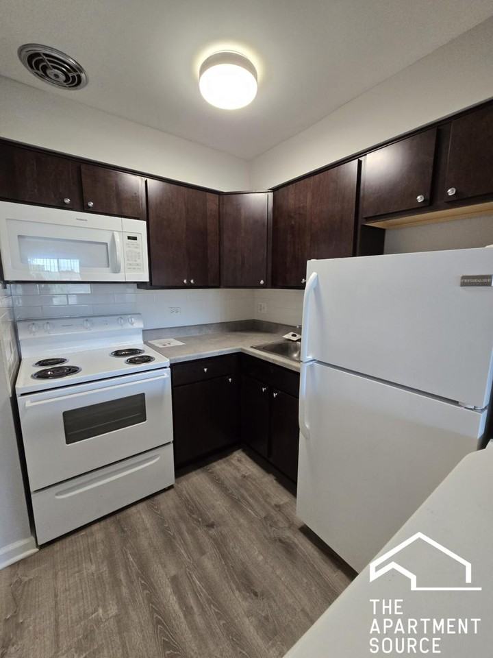 7300 W North Ave #2G - Photo 4 of 27