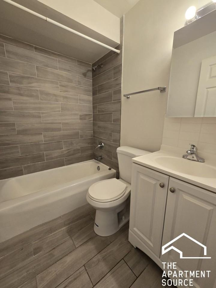 7300 W North Ave #2G - Photo 5 of 27