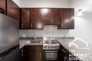 1220 N La Salle Dr #G2 - Photo 1 of 1