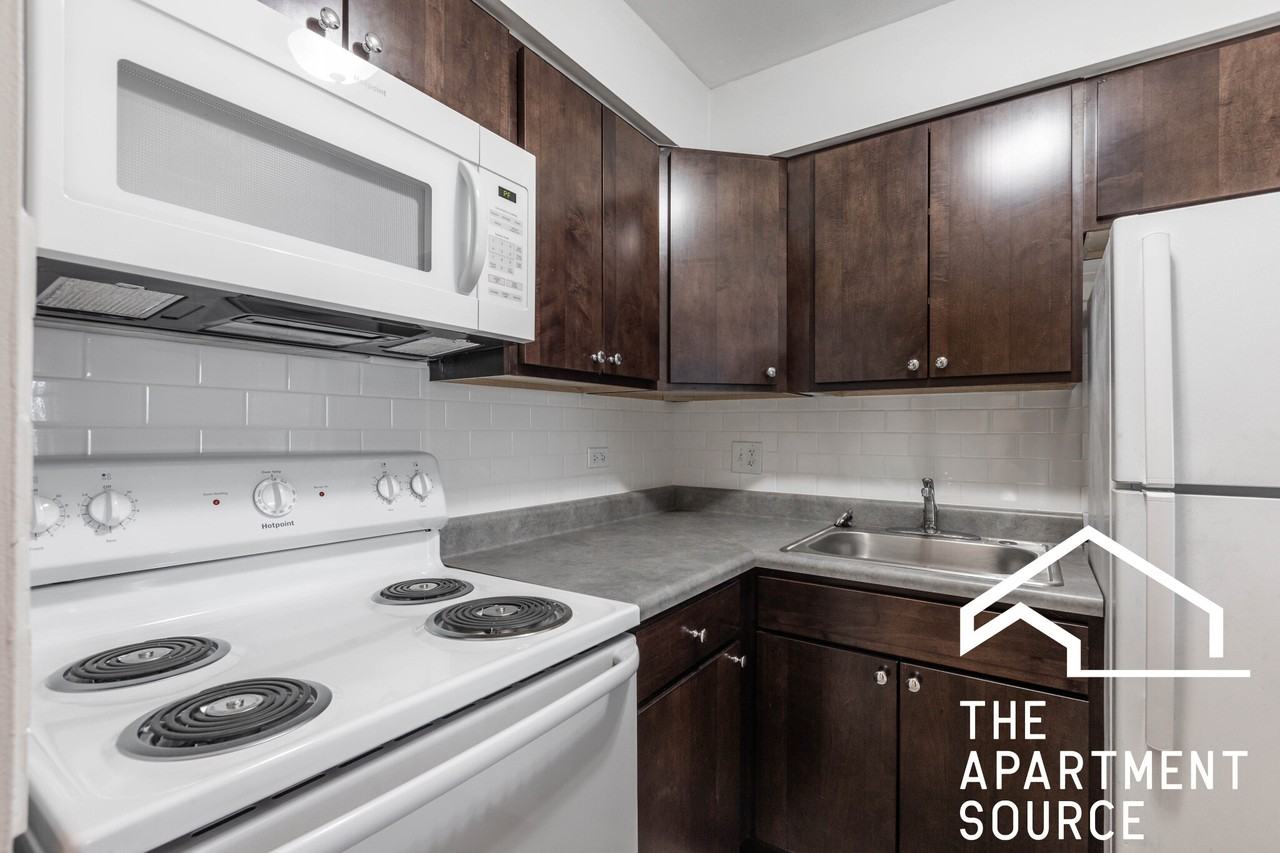 7300 W North Ave #4B - Photo 3 of 22