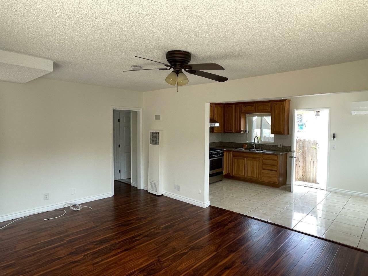 4553 Huntington Dr N - Photo 6 of 11