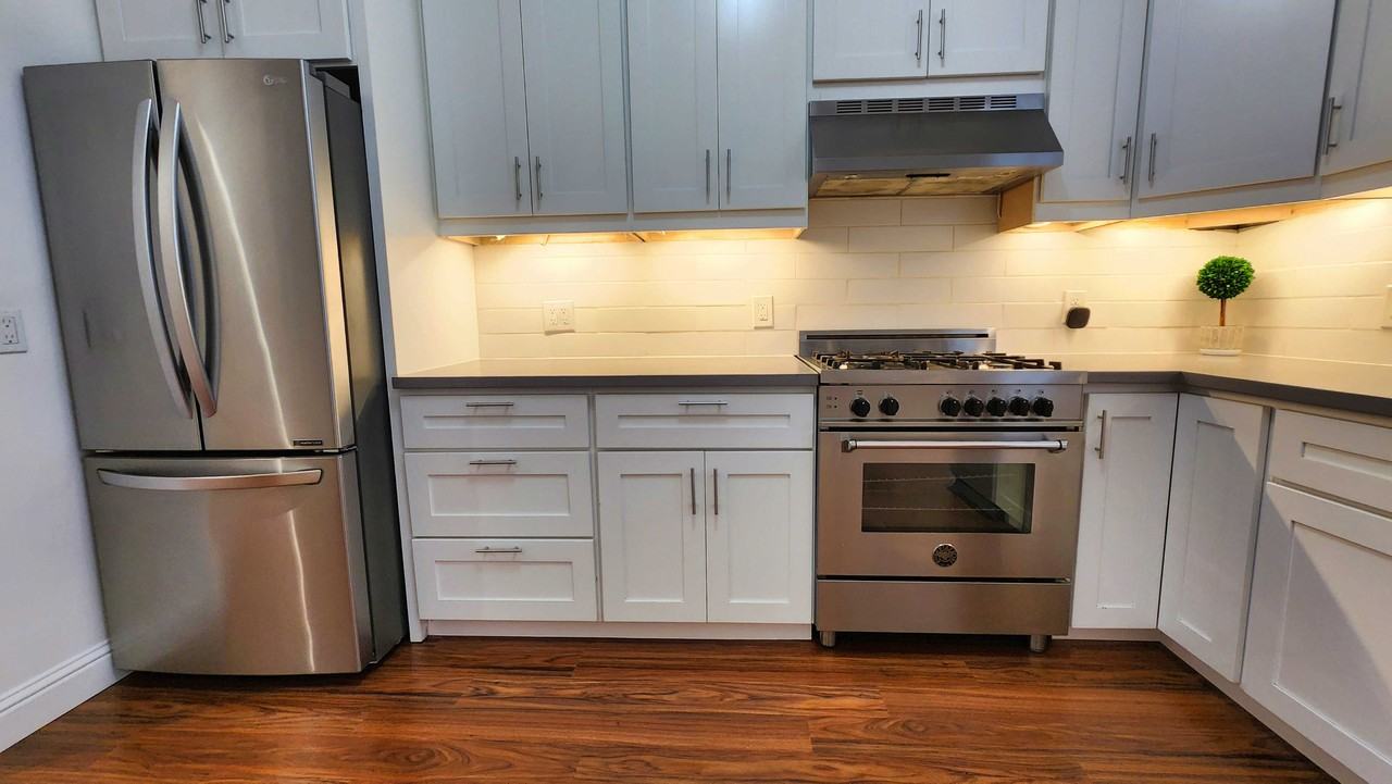 542 Lyon St - Photo 4 of 16