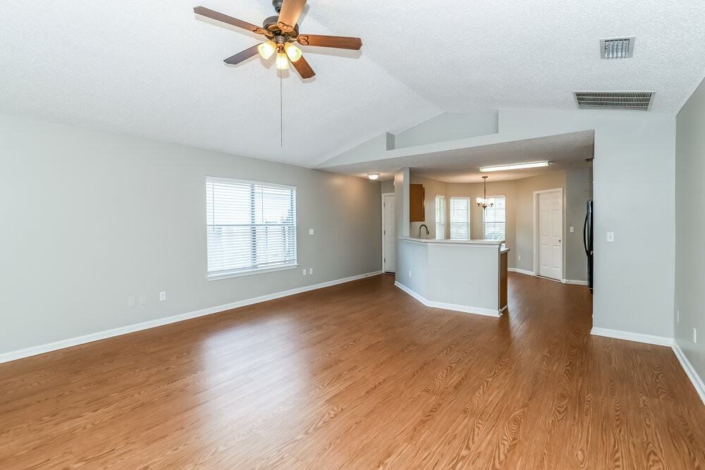 3111 Wavering Ln - Photo 3 of 15
