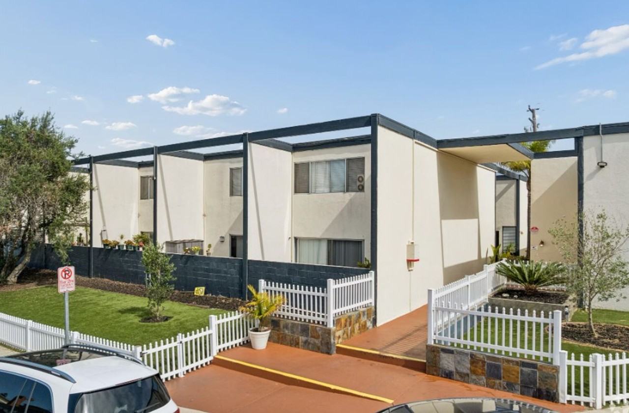 Oceanaire Townhomes - Photo 3 of 8