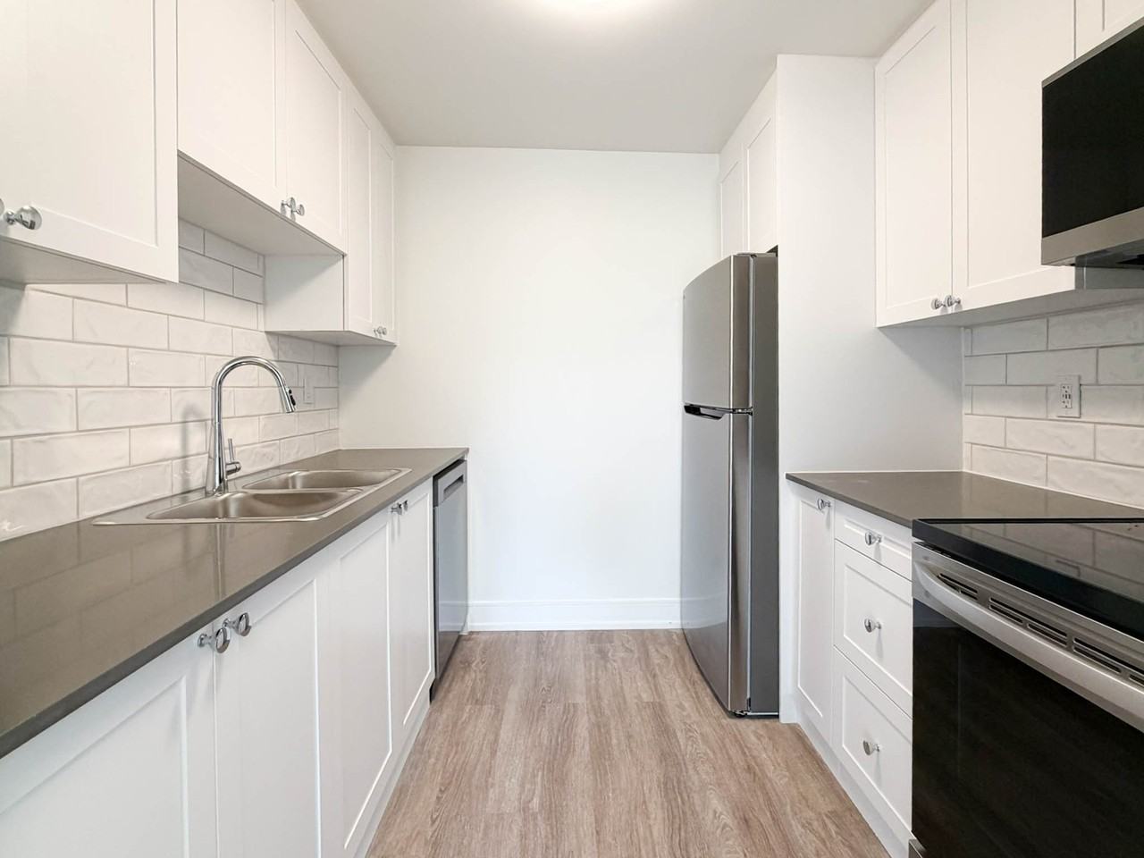 1550 - 1566 Trossacks Avenue - Photo 2 of 22