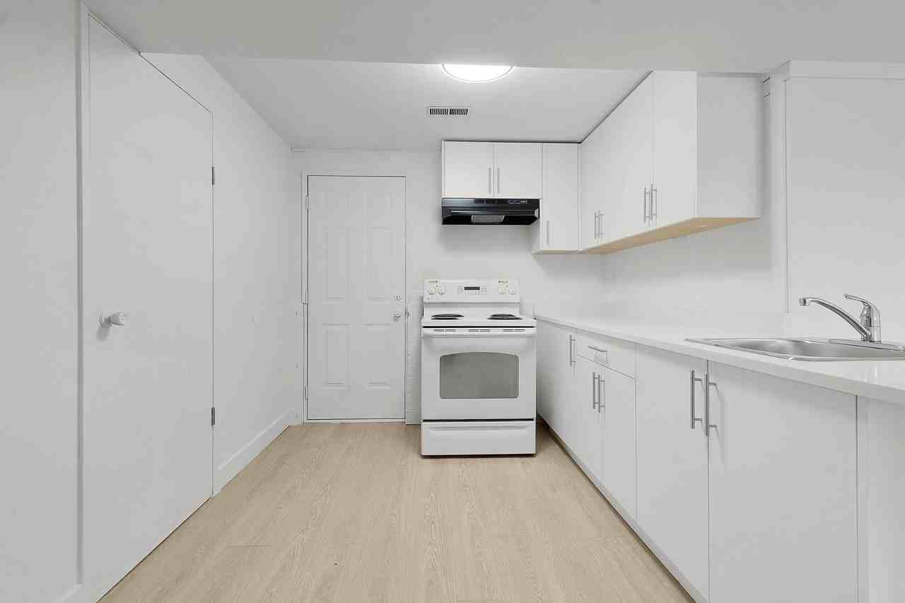 1930 Westbury Avenue - Photo 3 of 11
