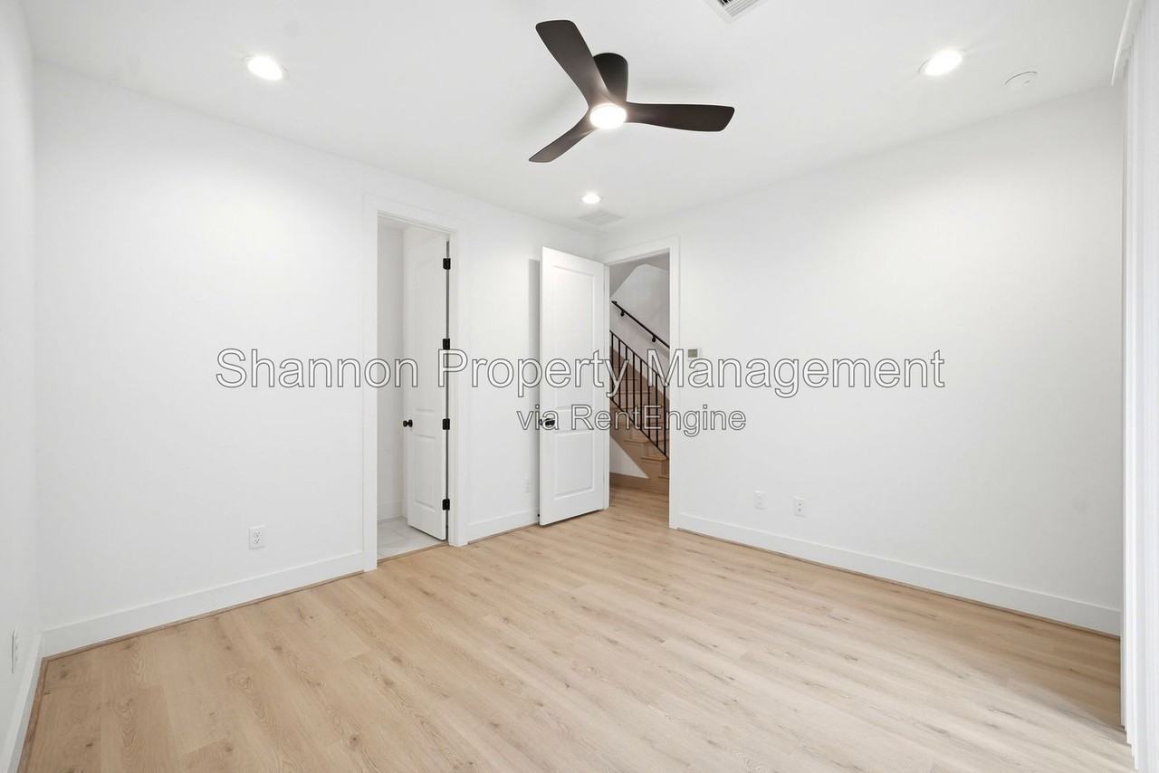1823 Prospect St #C - Photo 7 of 38