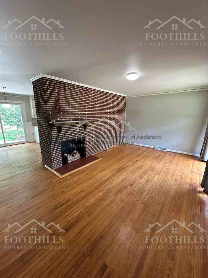 809 Wilson St - Photo 2 of 22