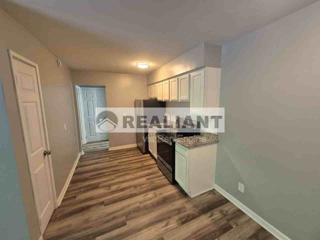 2517 Warren St #2 - Photo 4 of 8