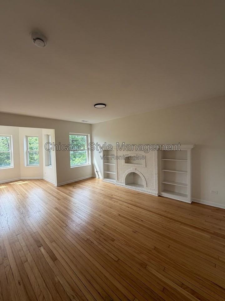 7833 S Colfax Ave #3S - Photo 6 of 18
