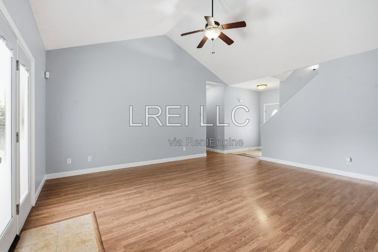 116 Ashton Walk - Photo 5 of 21
