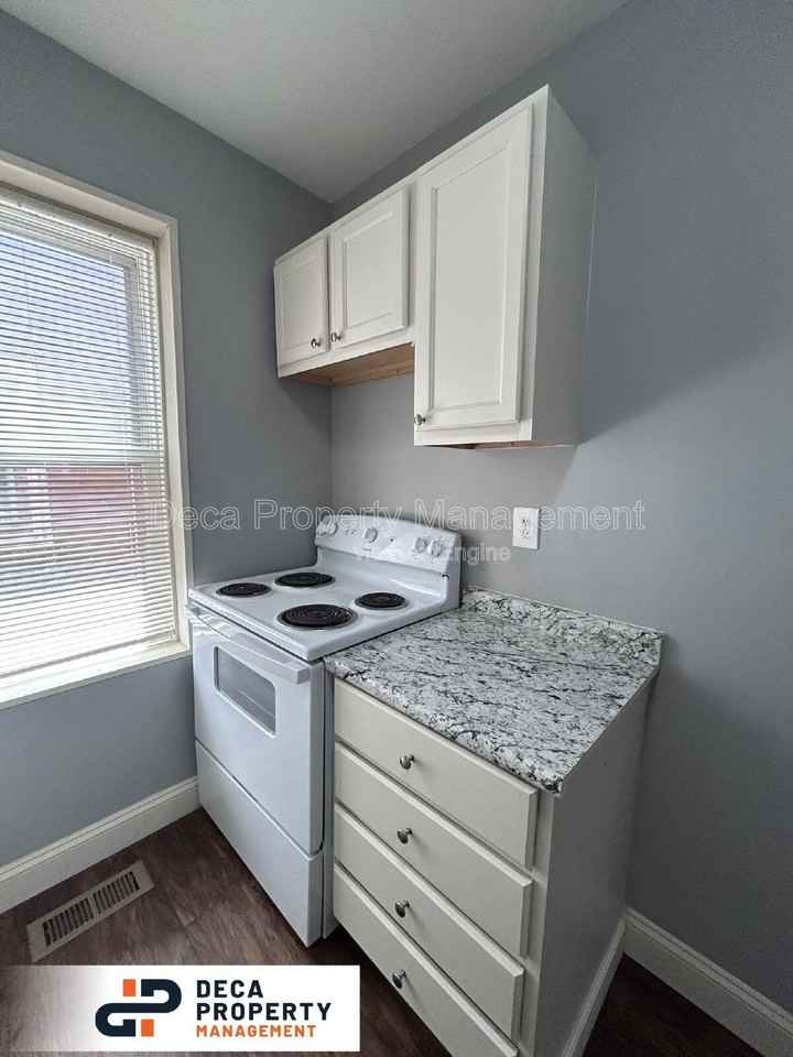 4227 Ellenwood Ave #101 - Photo 5 of 11