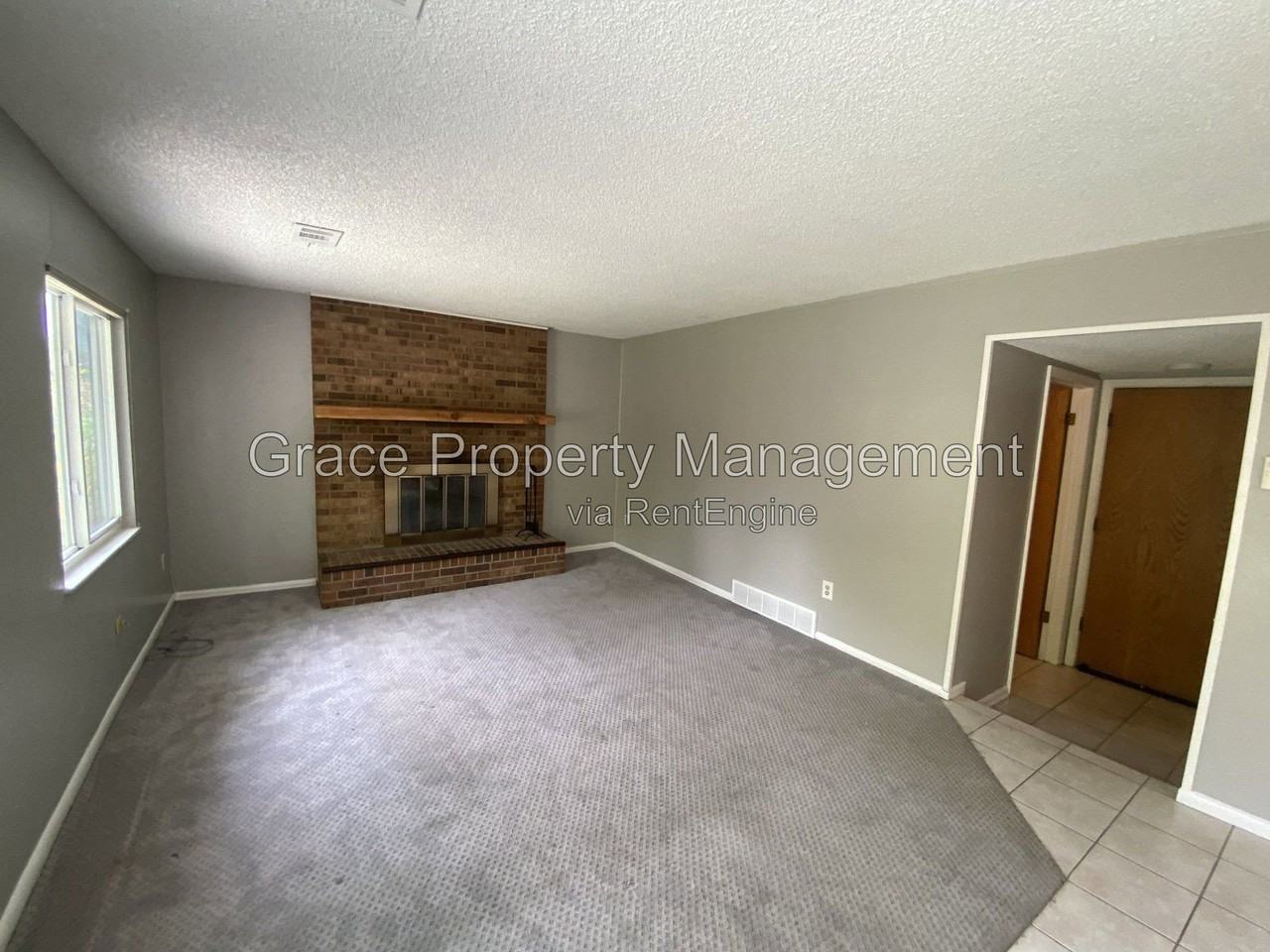 10870 Stuart Cir - Photo 5 of 44