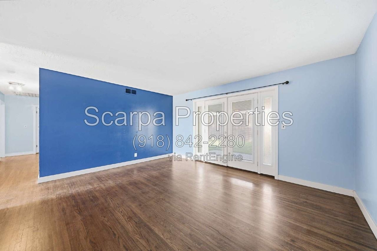 2820 S Hudson Ave - Photo 5 of 19