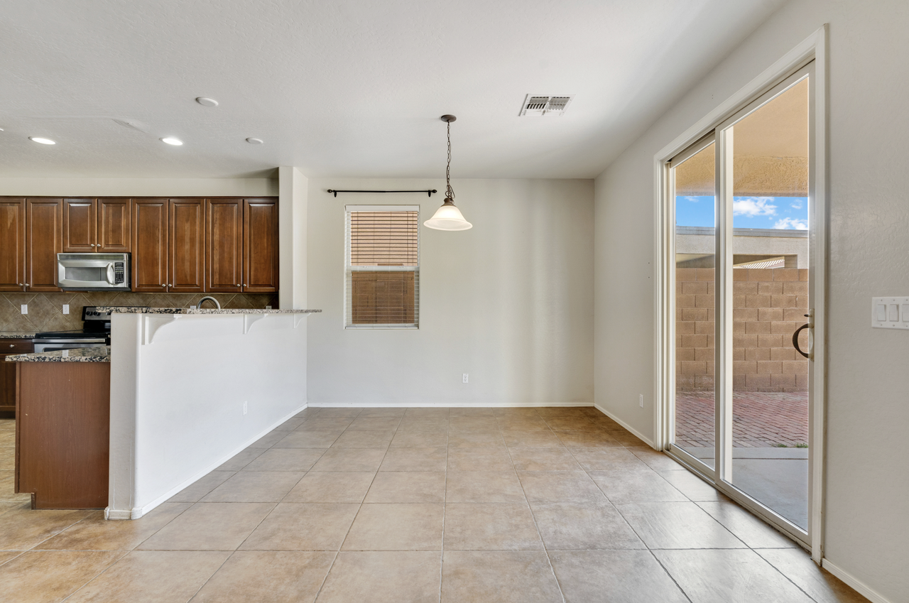 3557 E Odessa Dr - Photo 3 of 23