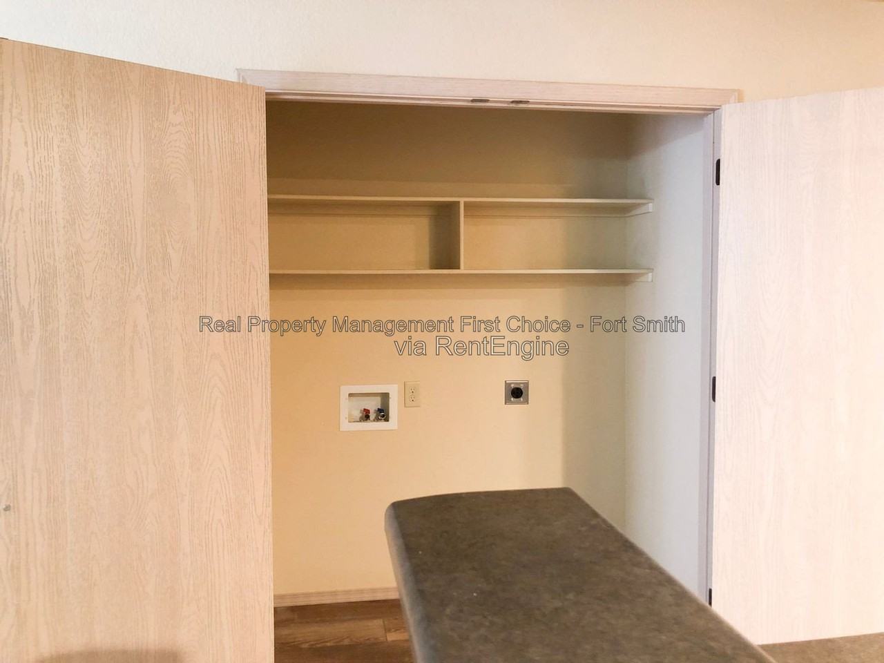 320 S 12th St - Photo 5 of 15