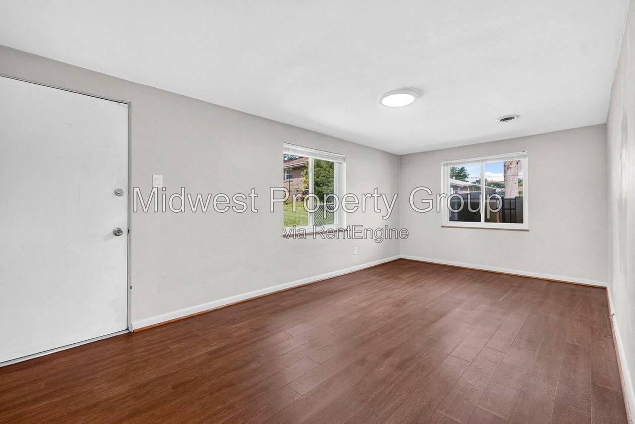 2050 Goodale Ave - Photo 2 of 25
