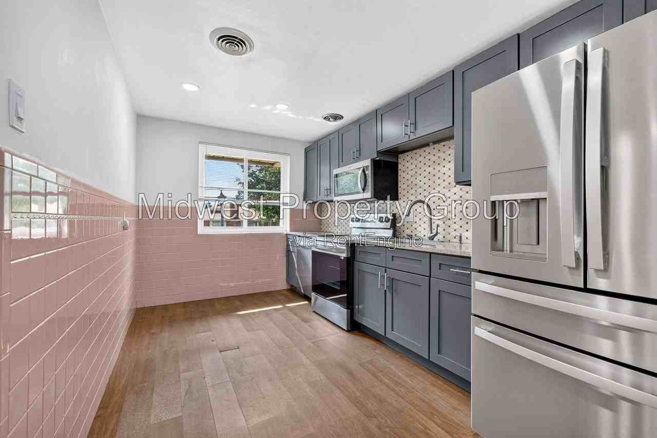 2050 Goodale Ave - Photo 7 of 25