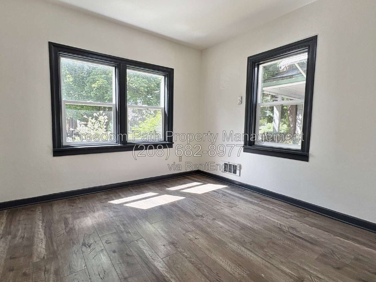912 N C St - Photo 6 of 26