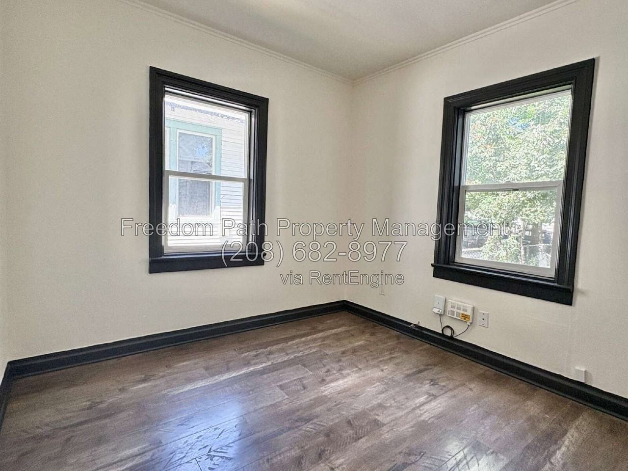 912 N C St - Photo 7 of 26