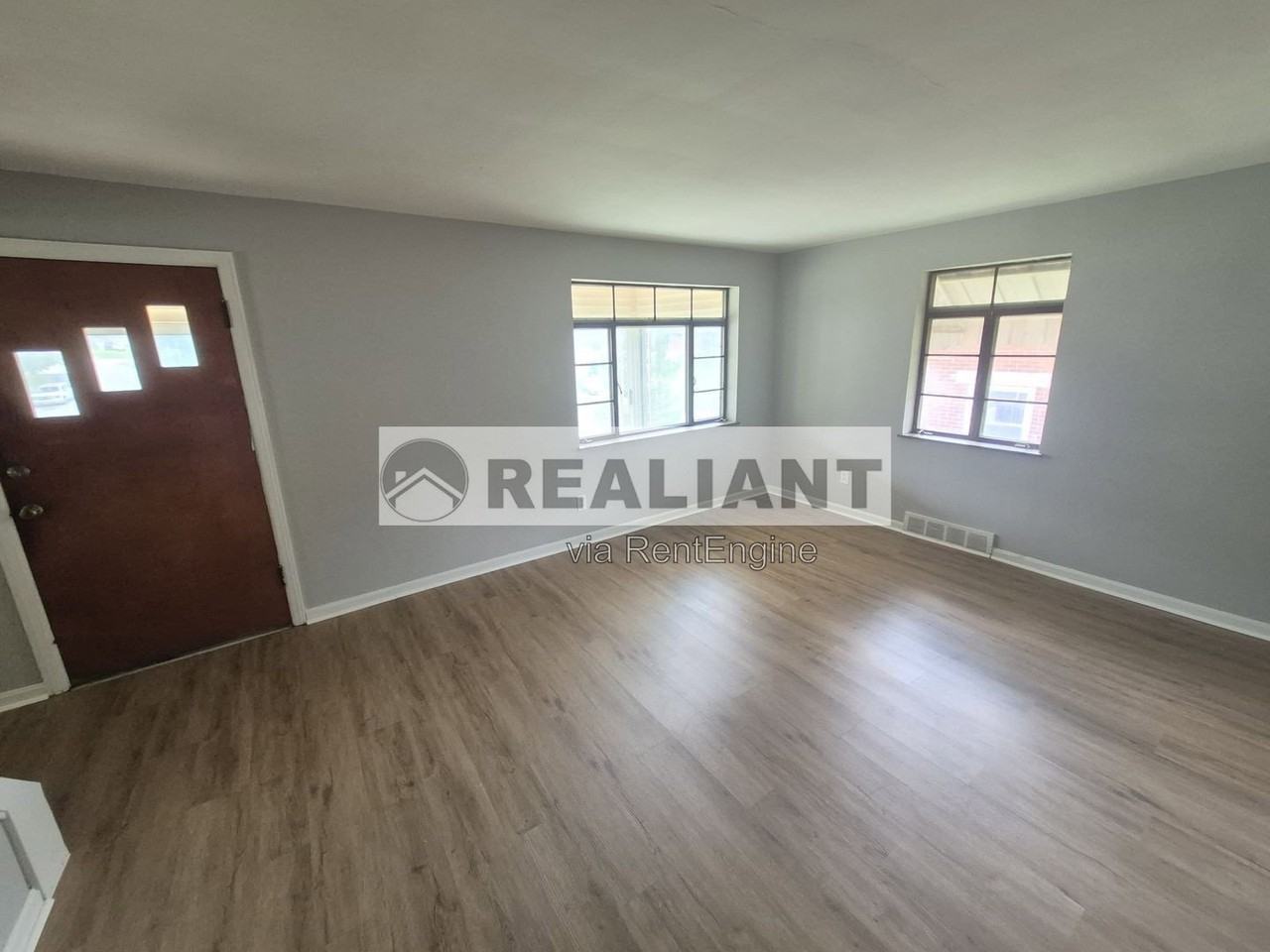 501 Hallam Ave - Photo 2 of 22