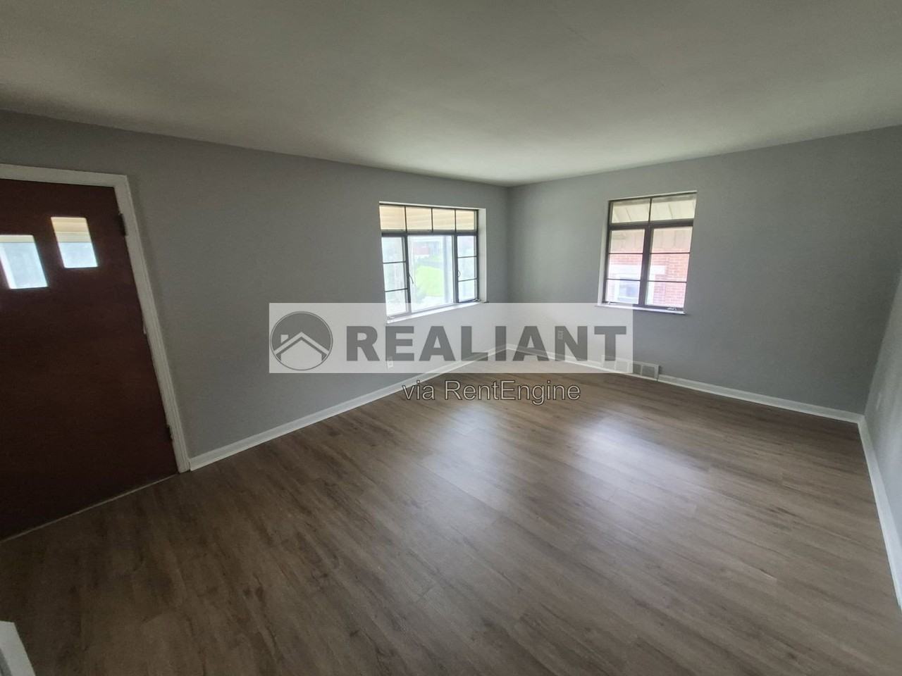 501 Hallam Ave - Photo 3 of 22