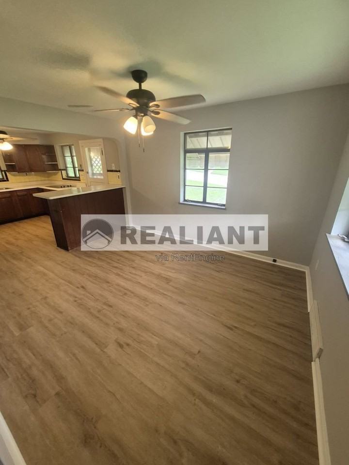 501 Hallam Ave - Photo 4 of 22