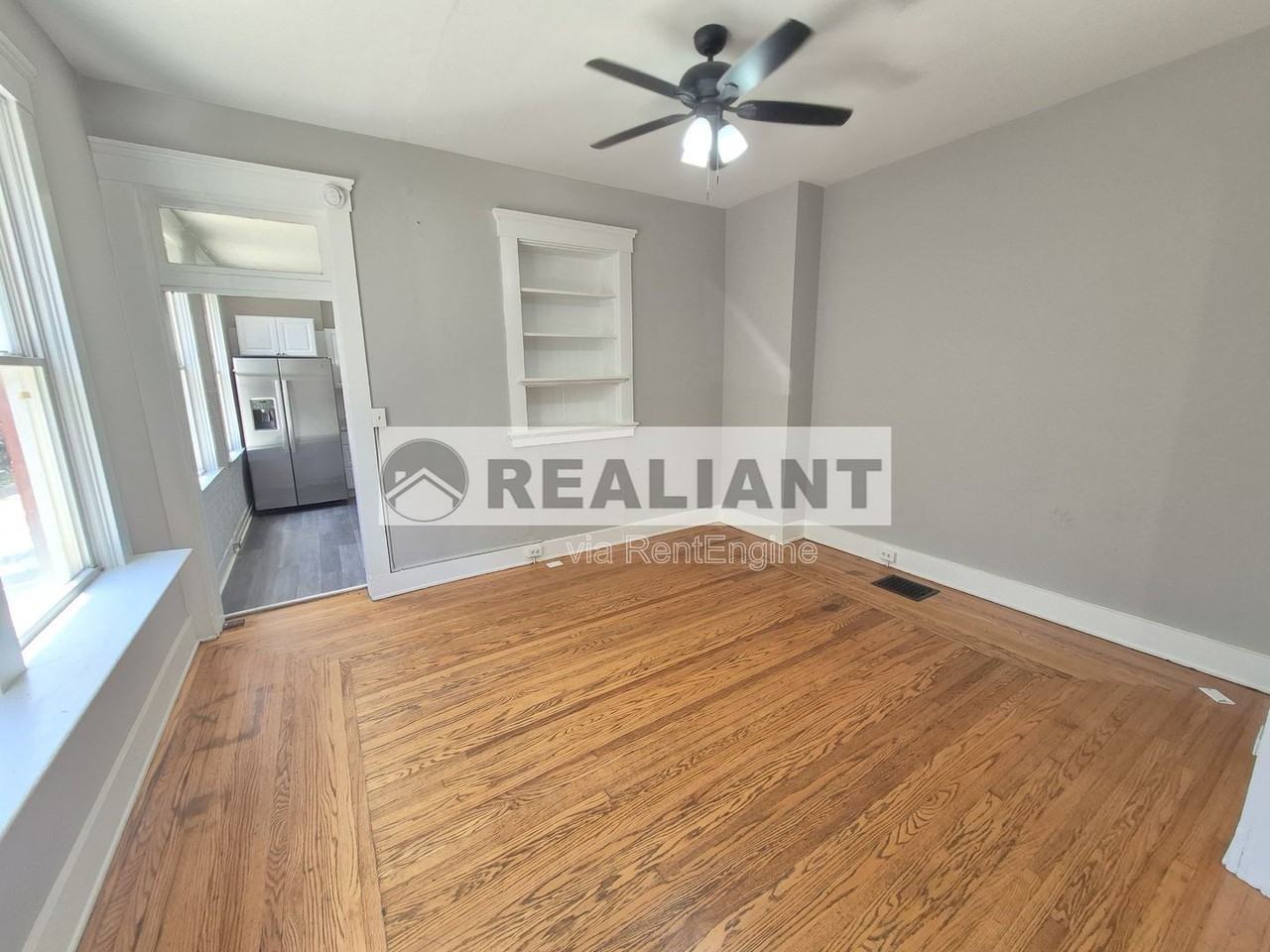 942 Columbia St #1 - Photo 5 of 16