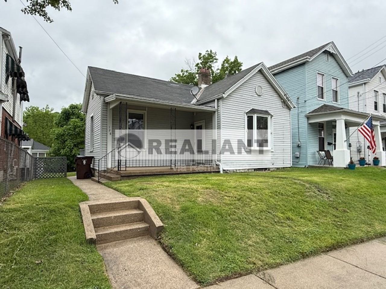 128 W 31st St