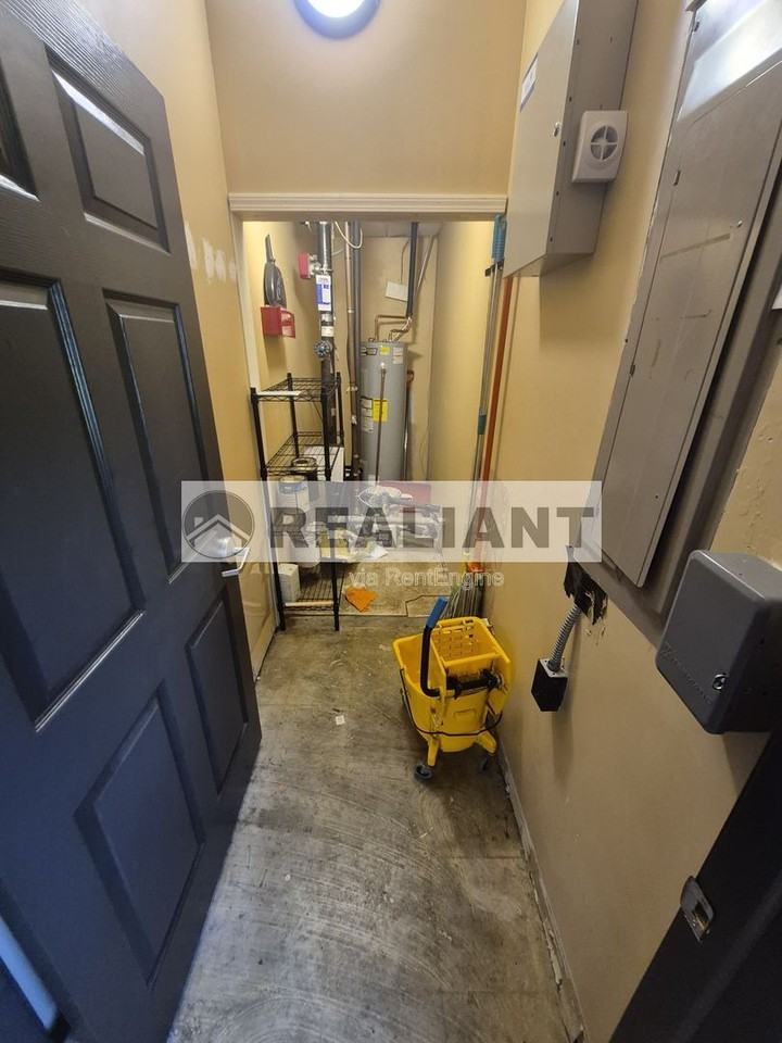1701 Madison Ave #B - Photo 5 of 11