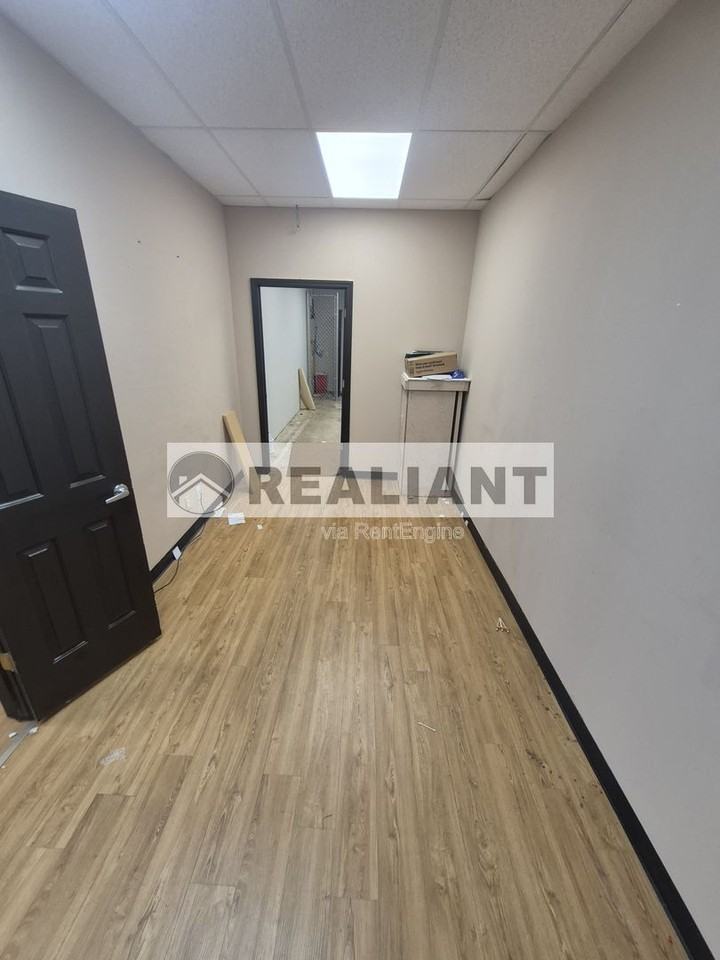 1701 Madison Ave #B - Photo 7 of 11