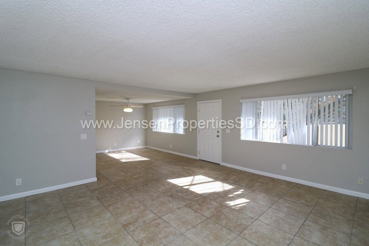 135 The Cir #B - Photo 3 of 12