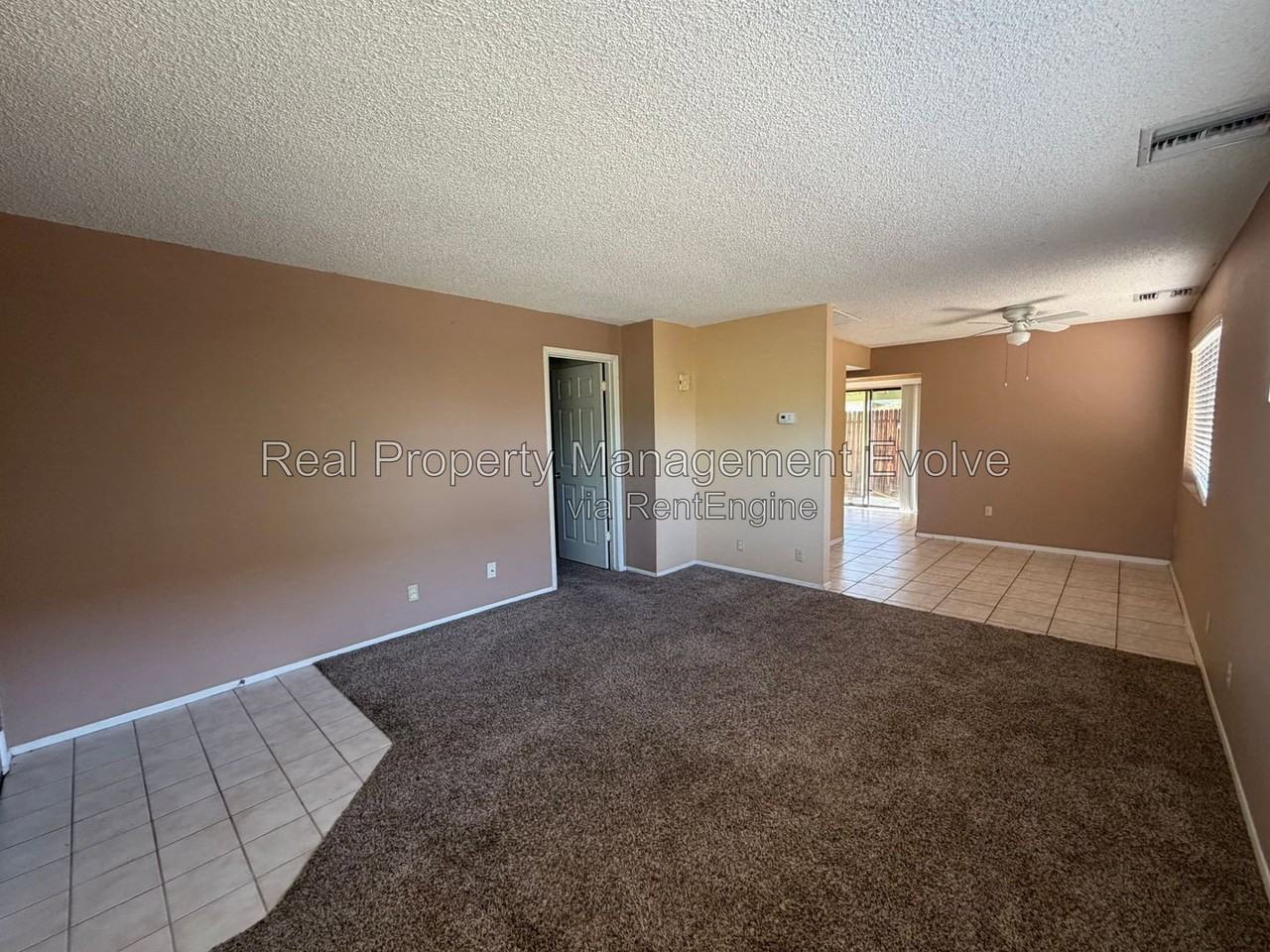 8916 N 11th St #A - Photo 4 of 16