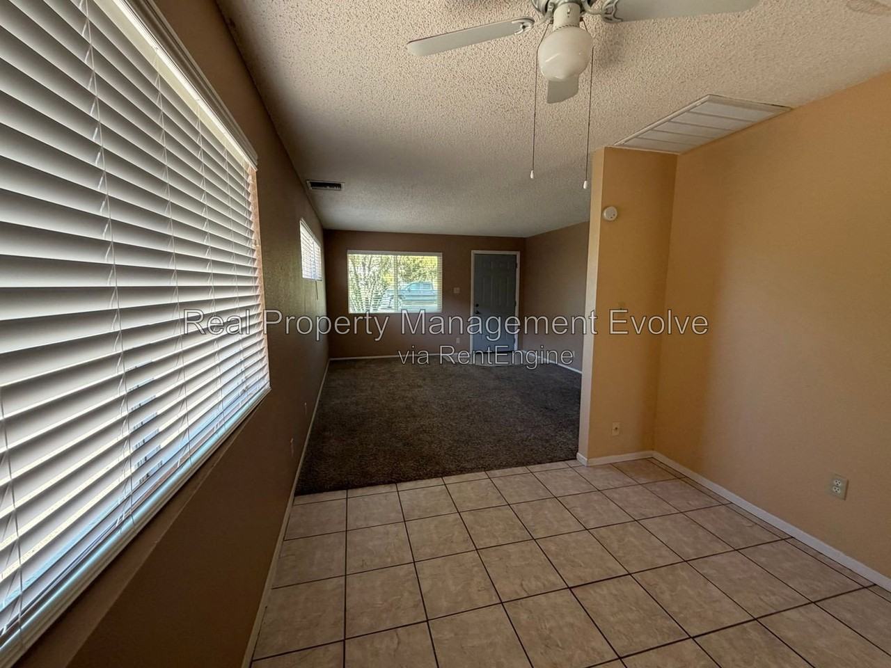 8916 N 11th St #A - Photo 5 of 16