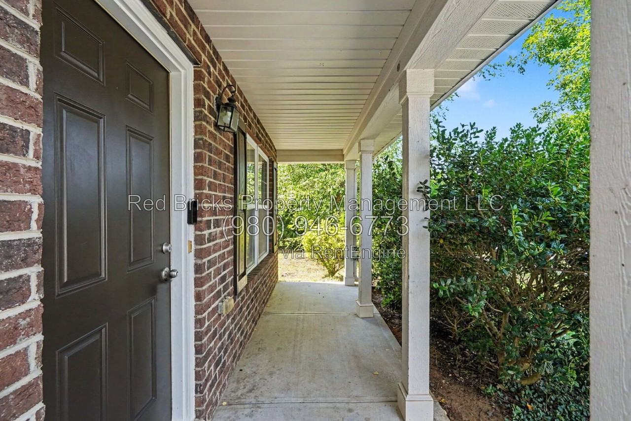 11325 Deer Chase Ln - Photo 3 of 21