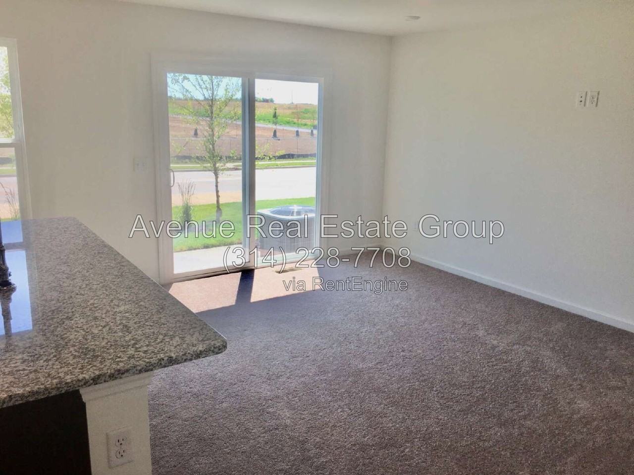 62 Mora Blvd - Photo 4 of 10