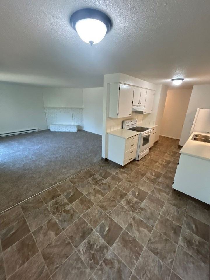 3813 Iberis St Ne - Photo 5 of 15